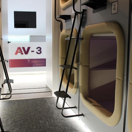 Av-3 Capsule Hotel Kiev Dış mekan fotoğraf
