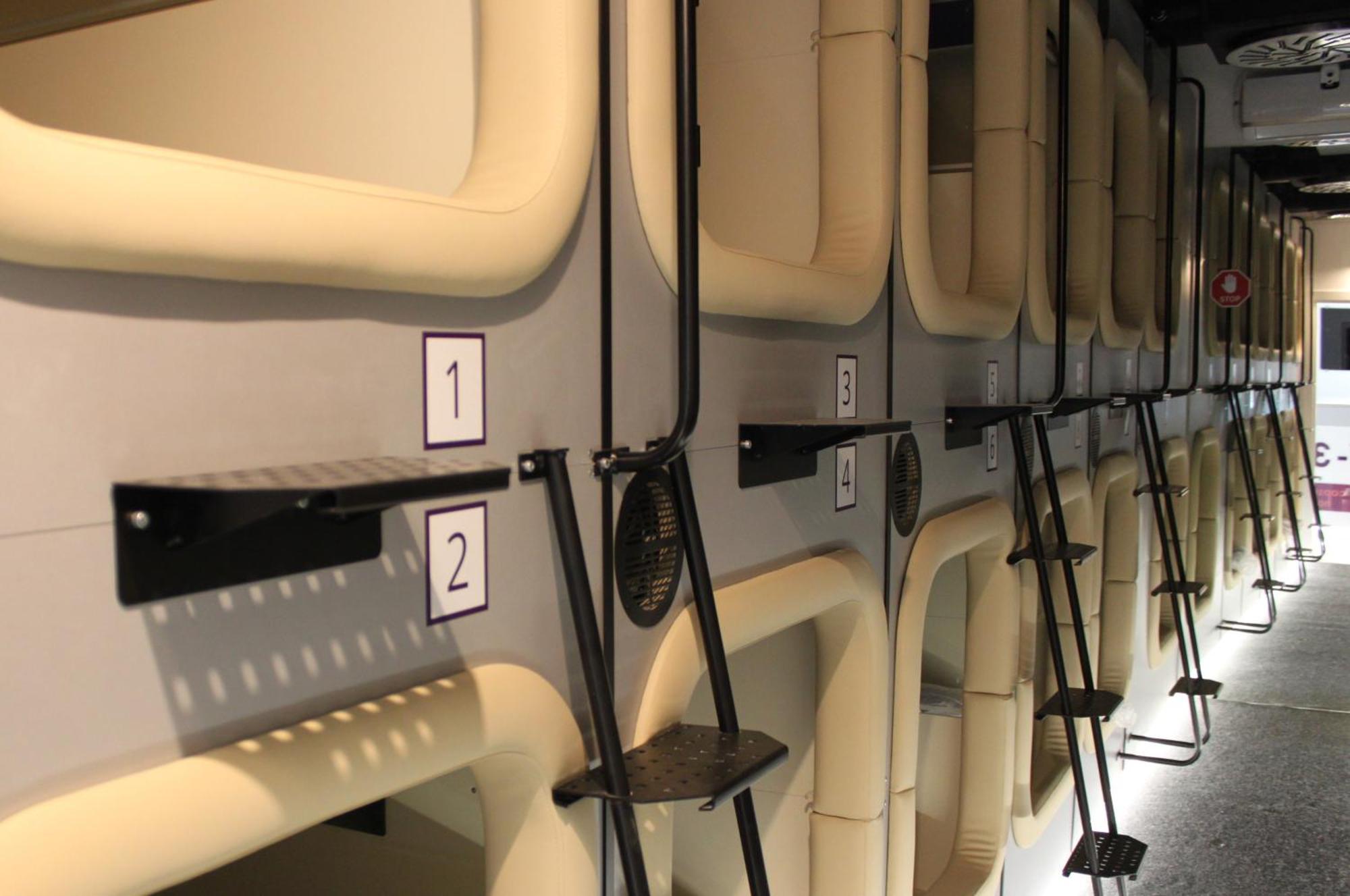 Av-3 Capsule Hotel Kiev Dış mekan fotoğraf
